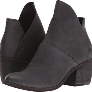 [dolce vita] salena black nubuck ankle bootie